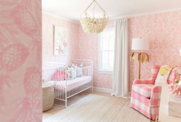 Sentuhan Warna Merah Muda yang Lembut